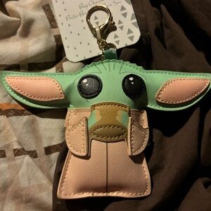 NWT Star Wars - The Mandalorian Grogu Keychain